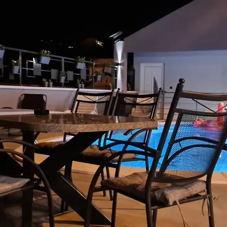 - Rozic Villa Mostar