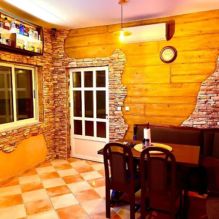 - Rozic Villa Mostar