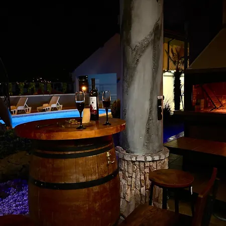 Villa - Rozic *
