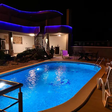 - Rozic Villa Mostar