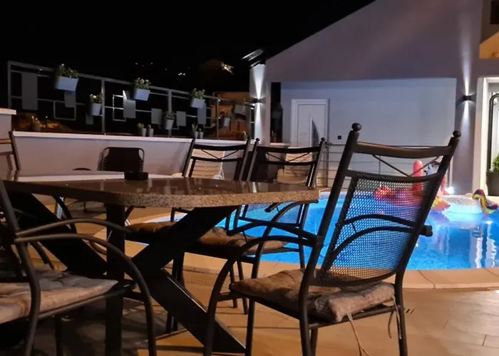 - Rozic Villa Mostar